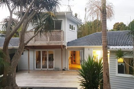 Photo of property in 15 Rosalind Road, Glenfield, Auckland, 0629