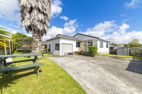 Photo of property in 1/93 Aviemore Drive, Highland Park, Auckland, 2010