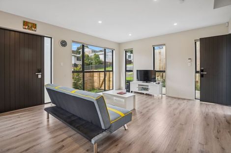 Photo of property in 6a Blenheim Street, Glenfield, Auckland, 0629