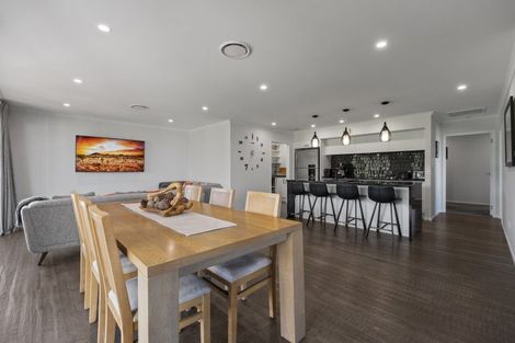 Photo of property in 1 Ribbonwood Lane, Kinloch, Taupo, 3377