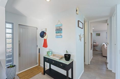 Photo of property in 12 Scott Avenue, Otaki Beach, Otaki, 5512