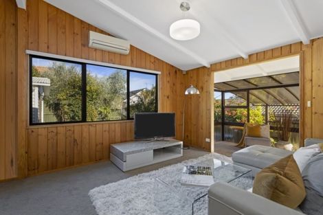 Photo of property in 1/5 Aorangi Place, Birkenhead, Auckland, 0626