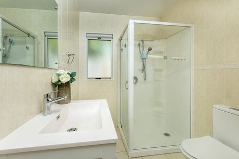 Photo of property in 78 Medallion Drive, Oteha, Auckland, 0632