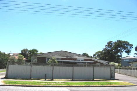 Photo of property in 3/120 Nile Road, Milford, Auckland, 0620