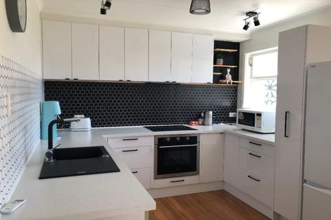 Photo of property in 1 Oriana Place, Highbury, Palmerston North, 4412