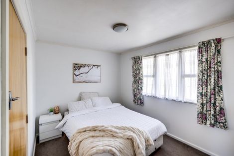 Photo of property in 35 Clarence Cox Crescent, Pirimai, Napier, 4112