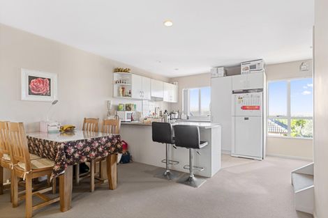 Photo of property in 11/57 Gladstone Road, Northcote, Auckland, 0627
