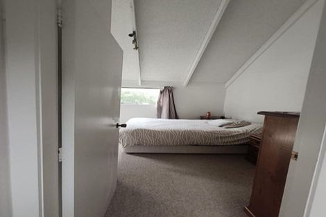 Photo of property in 1 Kim Street, Khandallah, Wellington, 6035