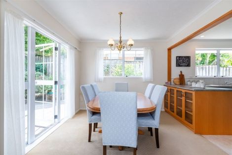 Photo of property in 1/23 Margaret Place, Milford, Auckland, 0620