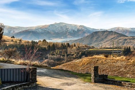 Photo of property in 72 Jims Way, Frankton, Queenstown, 9371
