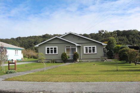 Photo of property in 48 Oxford Street, Taylorville, Greymouth, 7805