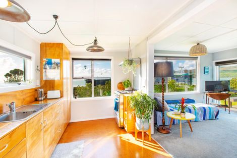 Photo of property in 6 Wainamu Road, Raglan, 3297