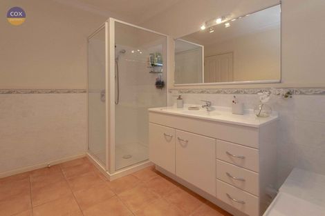 Photo of property in 52 Neeve Road, Taradale, Napier, 4112