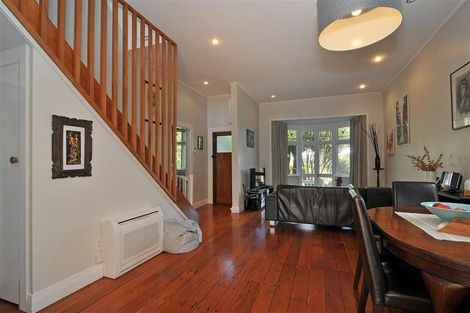 Photo of property in 27 Maida Vale Road, Roseneath, Wellington, 6011