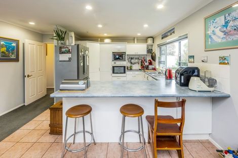 Photo of property in 20 Lothian Brae, Wattle Downs, Auckland, 2103
