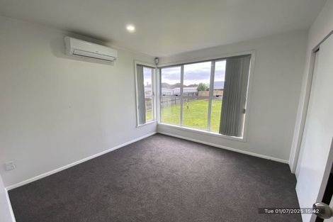 Photo of property in 64 Arimu Road, Papakura, 2110