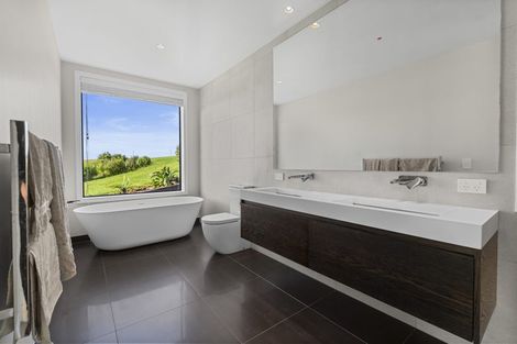 Photo of property in 26 Taha Puke Road, Okura Bush, Albany, 0794