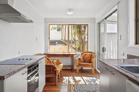 Photo of property in 57 Second Avenue, Avenues, Whangarei, 0110