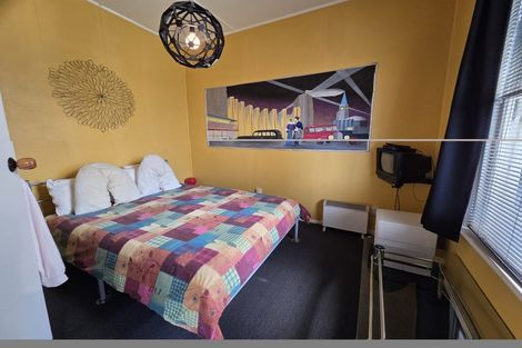 Photo of property in 90 Salcombe Street, Kaitangata, 9210