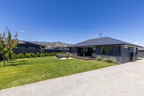 Photo of property in 14 Teal Place, Lake Hawea, Wanaka, 9382