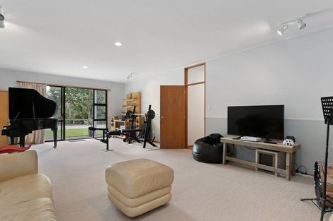Photo of property in 33 Waikite Road, Welcome Bay, Tauranga, 3112