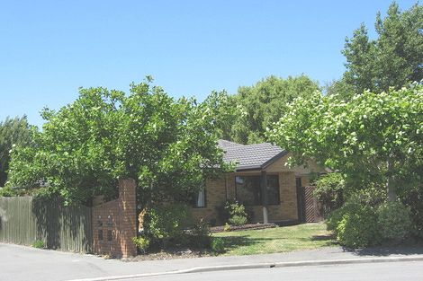 Photo of property in 9 Ronald George Place, Parklands, Christchurch, 8083