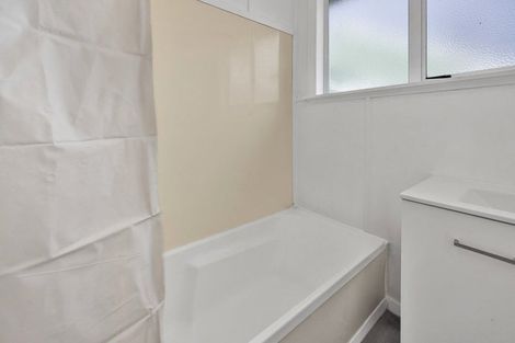 Photo of property in 5 Derby Street, Eltham, 4322