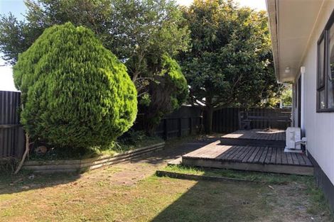 Photo of property in 45a Sutton Crescent, Papakura, 2110