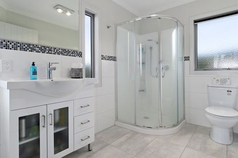 Photo of property in 12 Haden Place, Omokoroa, 3114