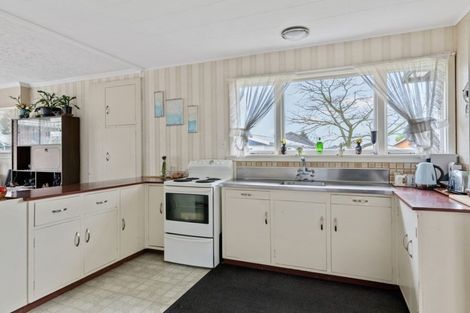 Photo of property in 12 Glenora Place, Hornby, Christchurch, 8042