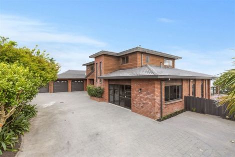Photo of property in 8 Della Place, Conifer Grove, Takanini, 2112