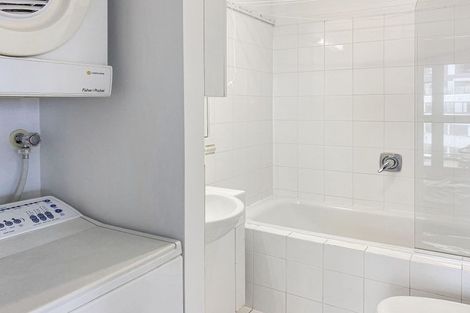 Photo of property in Highgate Towers, 5e/8 Howe Street, Freemans Bay, Auckland, 1011