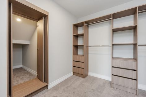 Photo of property in 9 Halcyon Bay Lane, Wainui, 0992