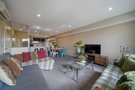Photo of property in 39 Lyndon Street, Riccarton, Christchurch, 8041