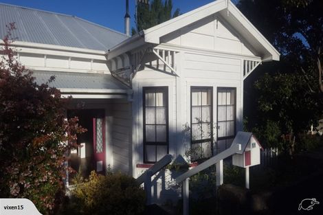 Photo of property in 11 Selwyn Road, Hospital Hill, Napier, 4110