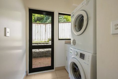 Photo of property in 10/22 Oriental Terrace, Oriental Bay, Wellington, 6011