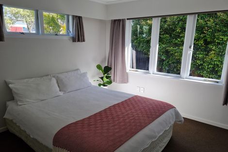 Photo of property in 286a Rangatira Road, Beach Haven, Auckland, 0626