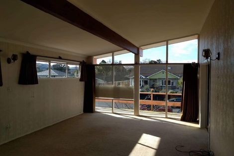 Photo of property in 39 Wai-iti Crescent, Woburn, Lower Hutt, 5010