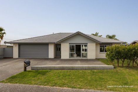 Photo of property in 16 Selliera Place, Papamoa Beach, Papamoa, 3118