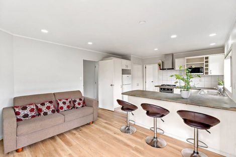 Photo of property in 1/238 Botany Road, Golflands, Auckland, 2013