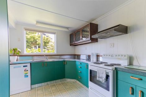 Photo of property in 18 Hunia Street, Marton, 4710