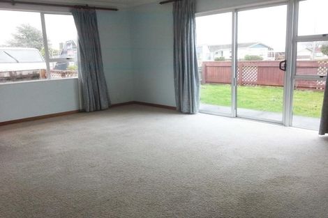 Photo of property in 13 Mace Street, Waitara, 4320