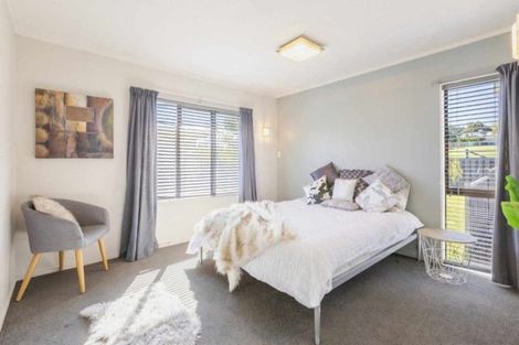 Photo of property in 28 Watts Street, Waipawa, 4210