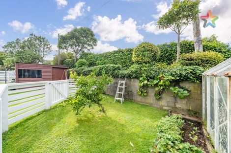 Photo of property in 35 Normandale Road, Normandale, Lower Hutt, 5010