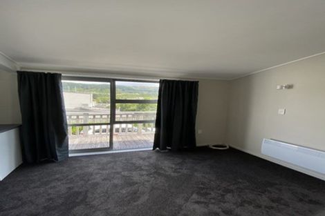 Photo of property in 9/21 Collins Avenue, Tawa, Wellington, 5028