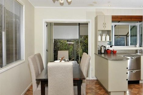 Photo of property in 17 Peterhouse Place, West Harbour, Auckland, 0618