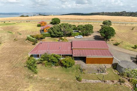 Photo of property in 986 Tinopai Road, Tinopai, Matakohe, 0593