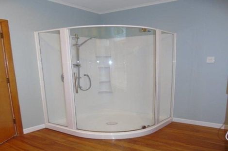 Photo of property in 72a Heretaunga Square, Silverstream, Upper Hutt, 5019