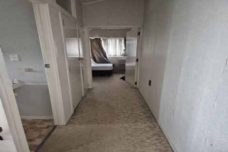Photo of property in 48 Taikata Road, Te Atatu Peninsula, Auckland, 0610