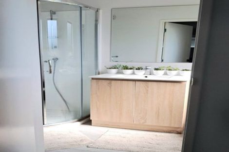 Photo of property in 29 Kaimai Avenue, Massey, Auckland, 0614